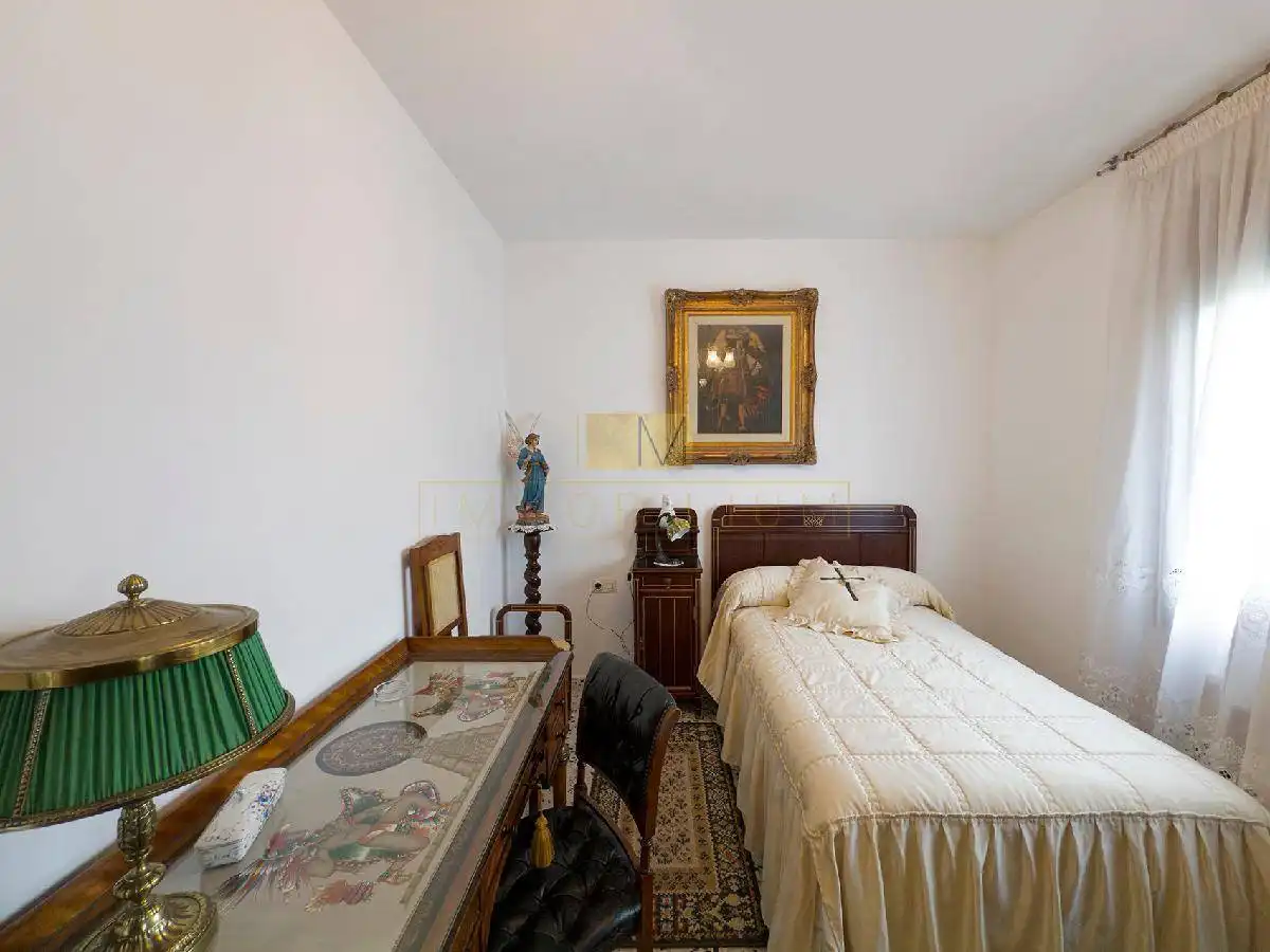 Dormitori de Casa o xalet en venda en Vilanova i la Geltrú amb Calefacció, Jardí privat i Terrassa