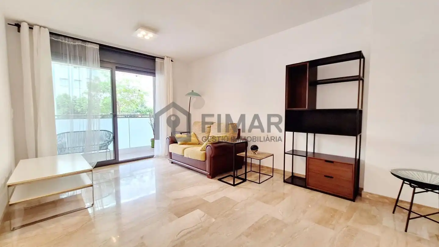 Wohnzimmer von Erdgeschoss zum Verkauf in Mataró mit Klimaanlage, Heizung und Terrasse