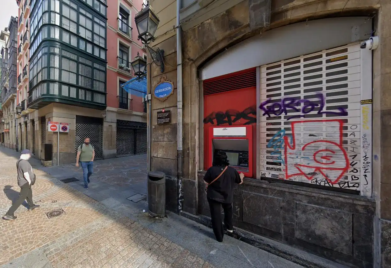 Vista exterior de Local de alquiler en Bilbao  con Aire acondicionado