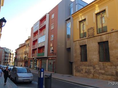 Außenansicht von Wohnung zum verkauf in Palencia Capital mit Terrasse