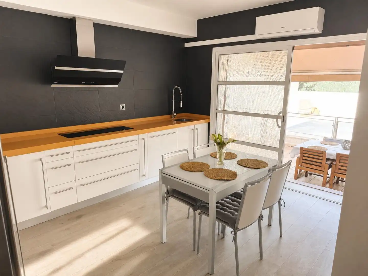 Cocina de Casa o chalet en venta en Arganda del Rey con Aire acondicionado, Calefacción y Jardín privado