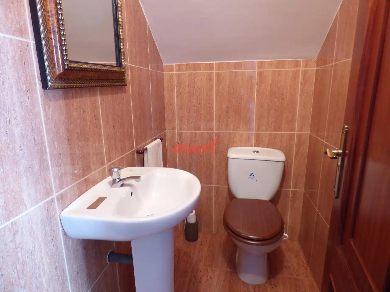 Bany de Casa o xalet en venda en Ourense Capital  amb Calefacció, Jardí privat i Terrassa