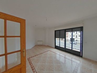 Maisonette mit Balkon zum Verkauf in LARGA
