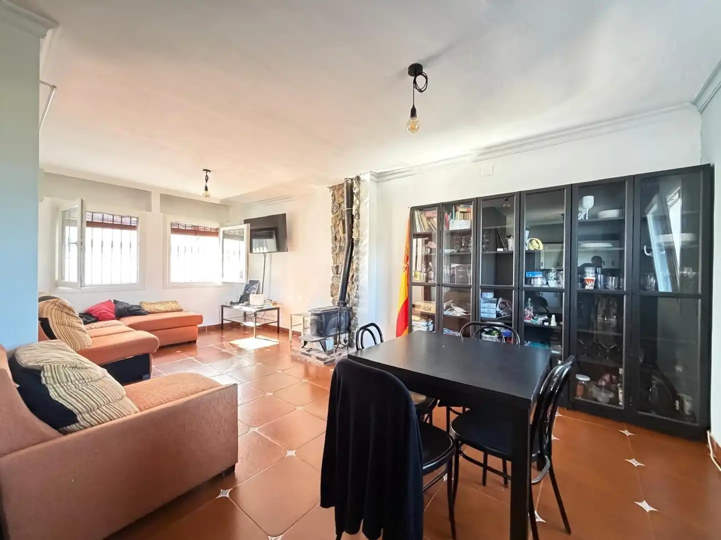 Sala d'estar de Casa adosada en venda en Manilva Pueblo