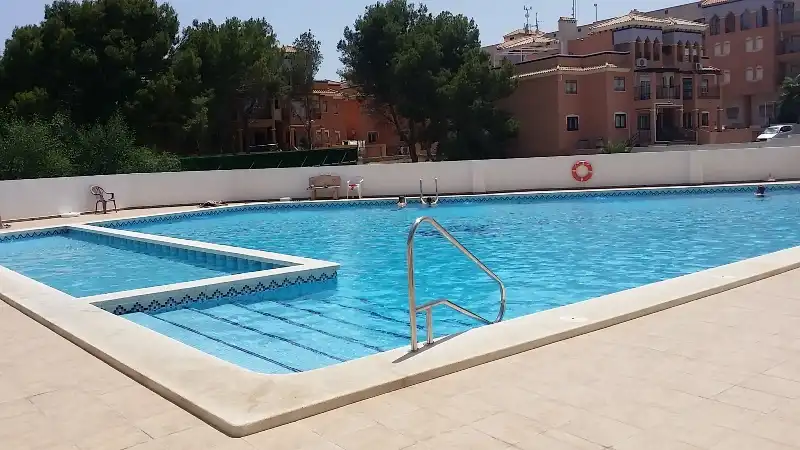 Schwimmbecken von Wohnungen zum Verkauf in Orihuela mit Klimaanlage, Schwimmbad und Möbliert