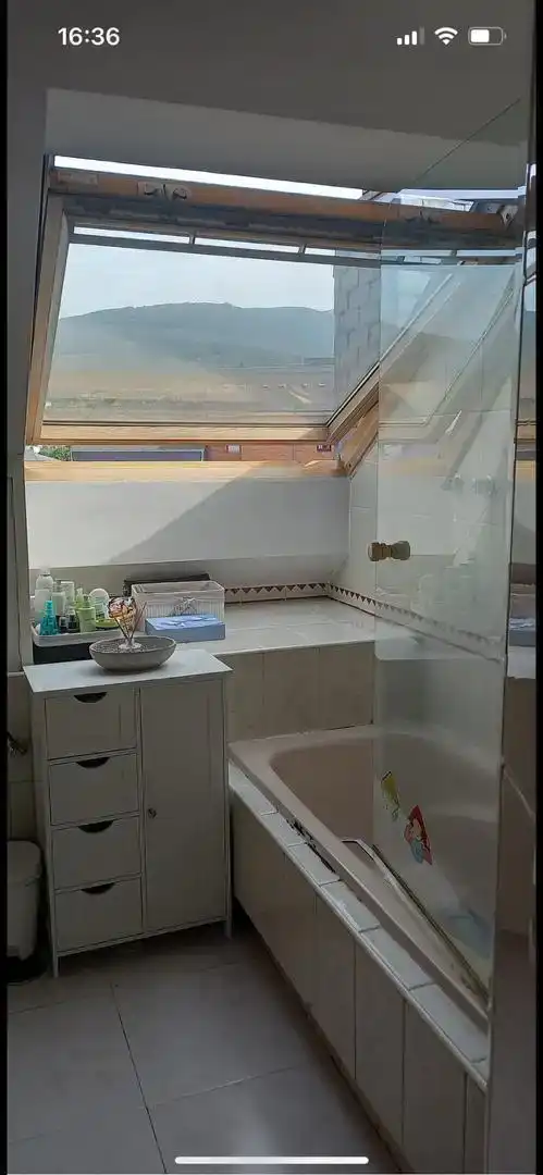 Baño de Dúplex en venta en O Barco de Valdeorras   con Parquet, Trastero y Amueblado