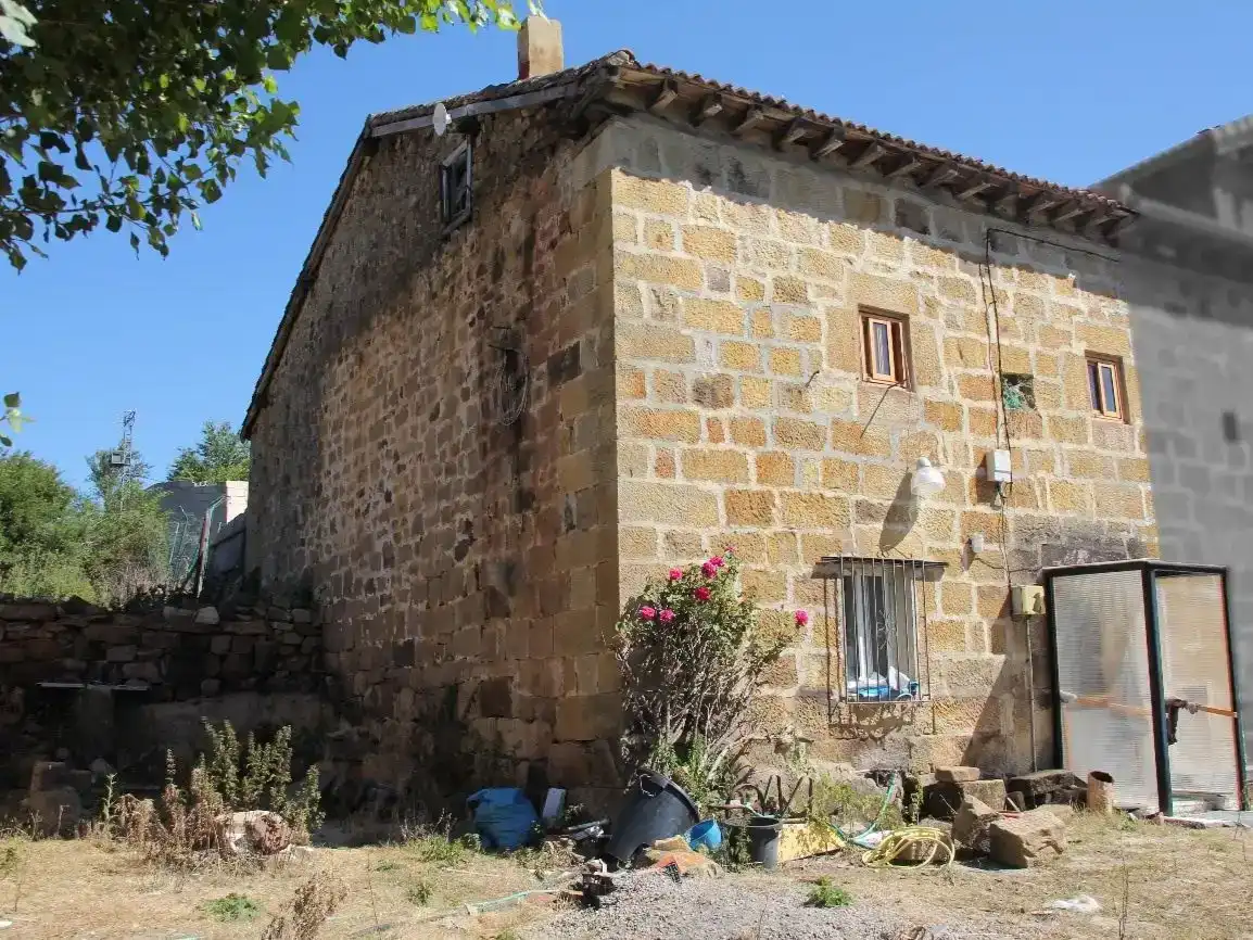 Vista exterior de Finca rústica en venta en Las Rozas de Valdearroyo , Cantabria