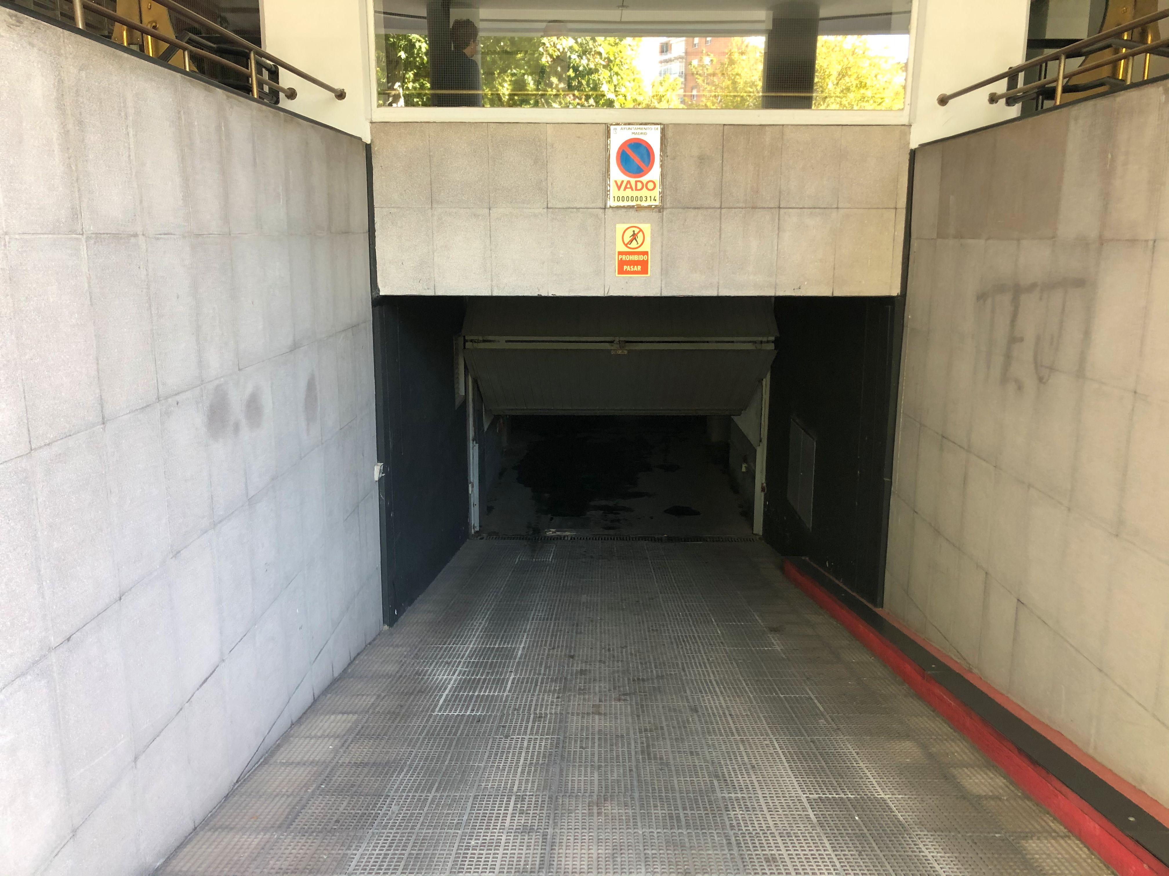Parking of Garage for sale in  Madrid Capital