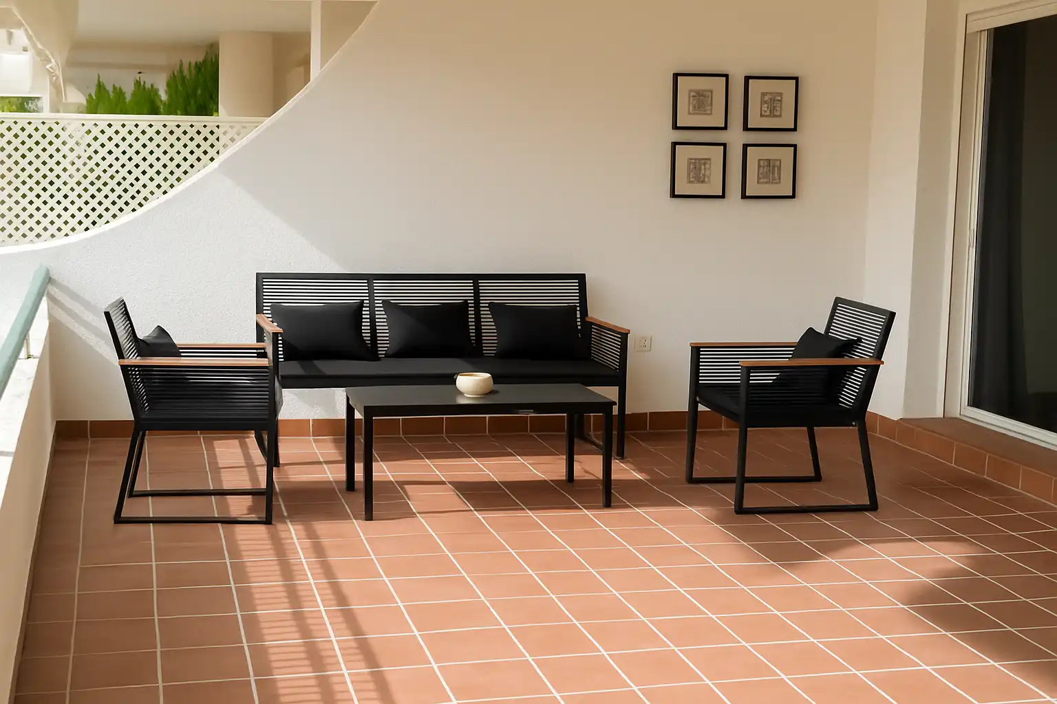 Terrace of Ground floor for rent in Marbella  with Air Conditioner, Storage room and Furnished