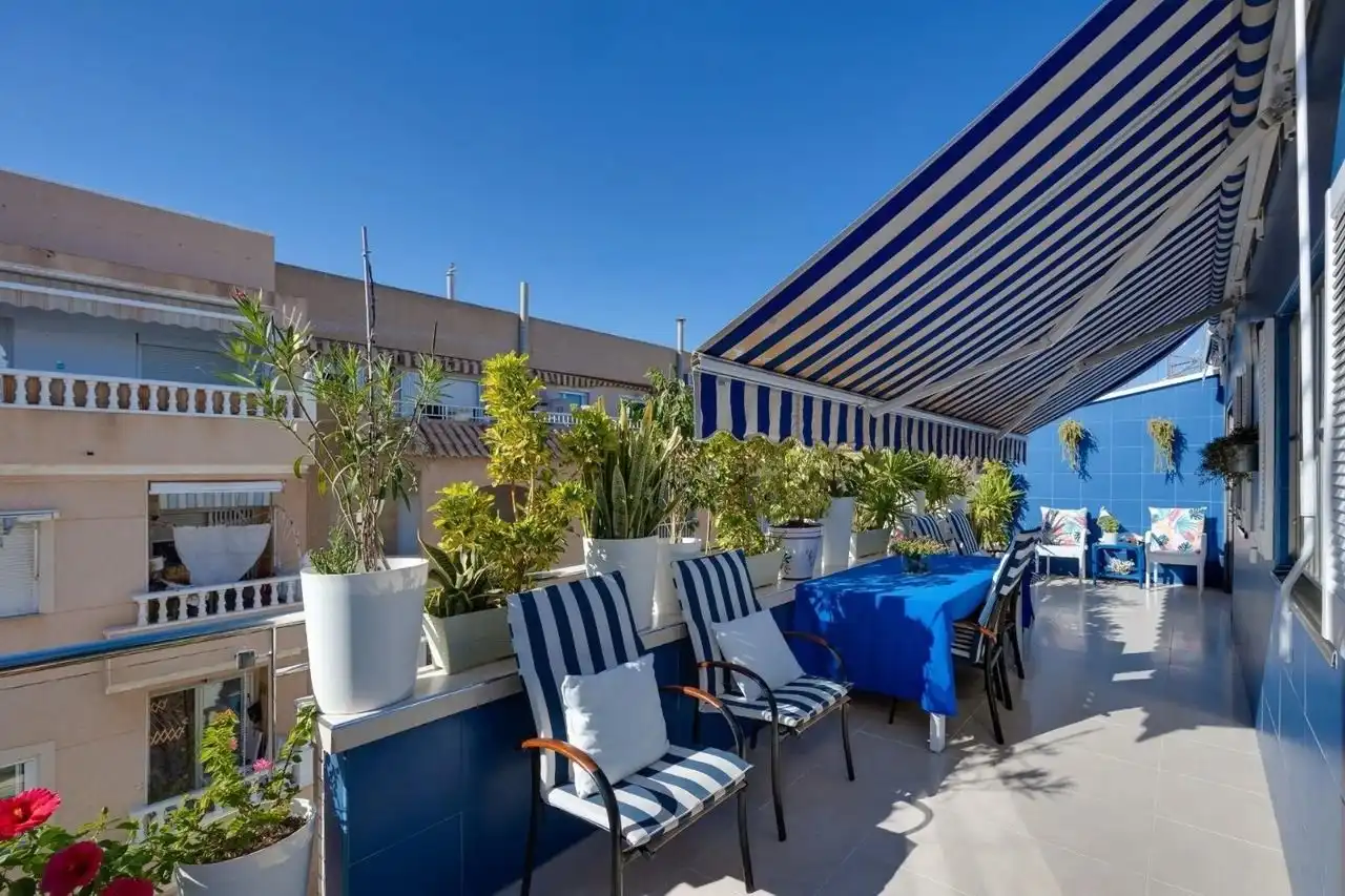 Ático con piscina en venta en Avenida  Doctor Mariano Ruiz Cánovas