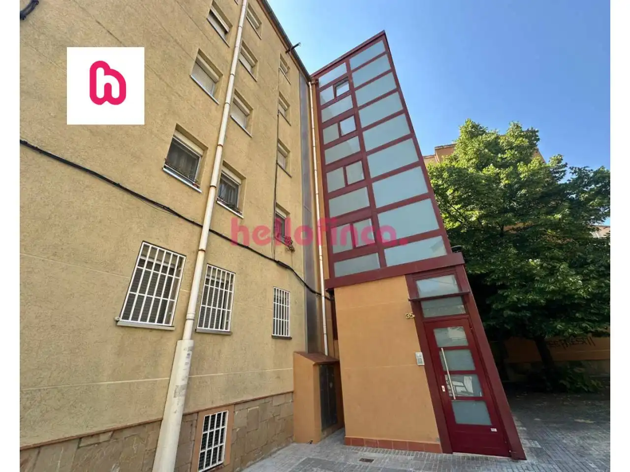 Vista exterior de Piso en venta en Terrassa con Trastero y Alarma