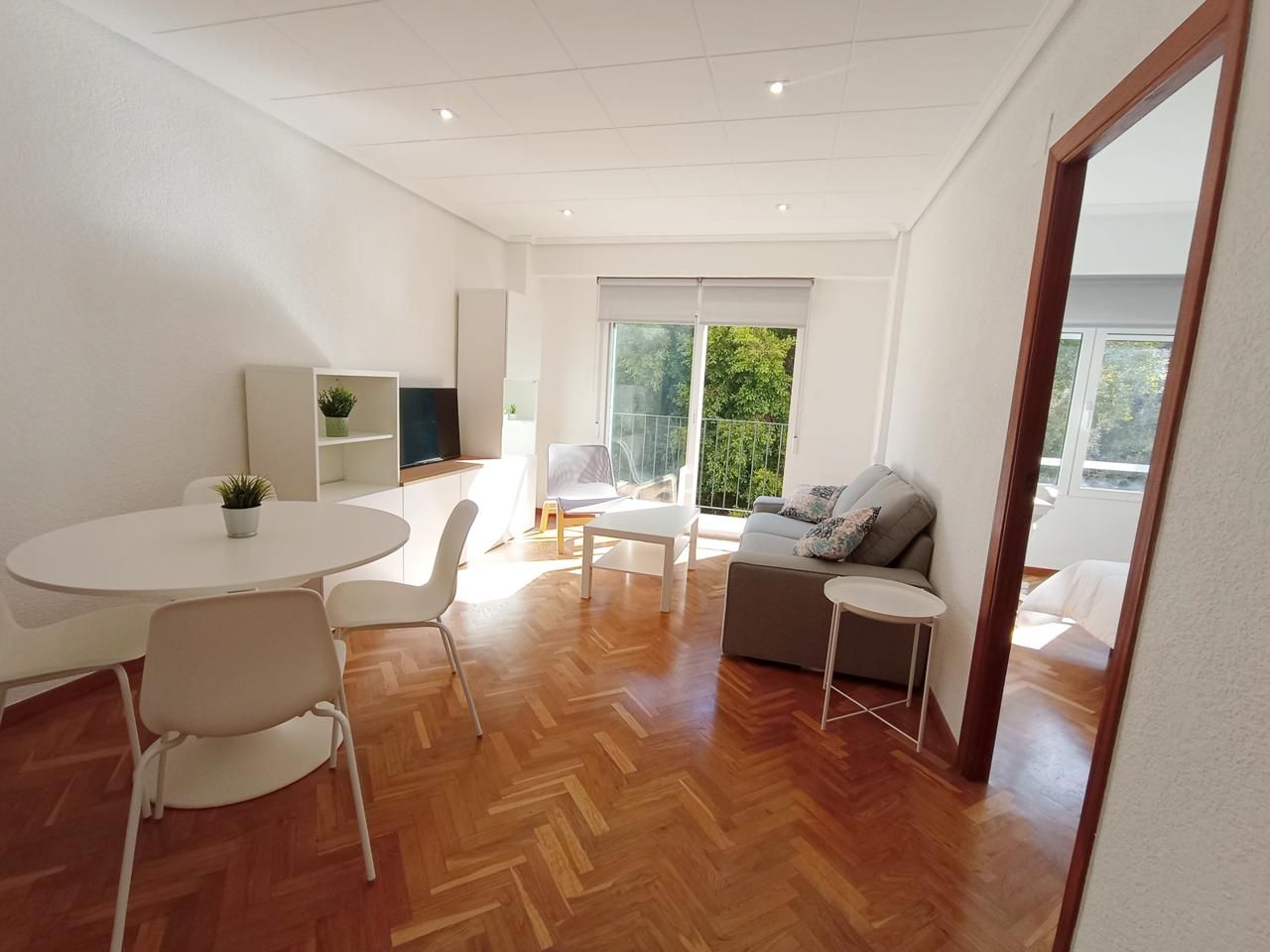 Flat for rent in Plaça de l'Organista Cabo, Aiora
