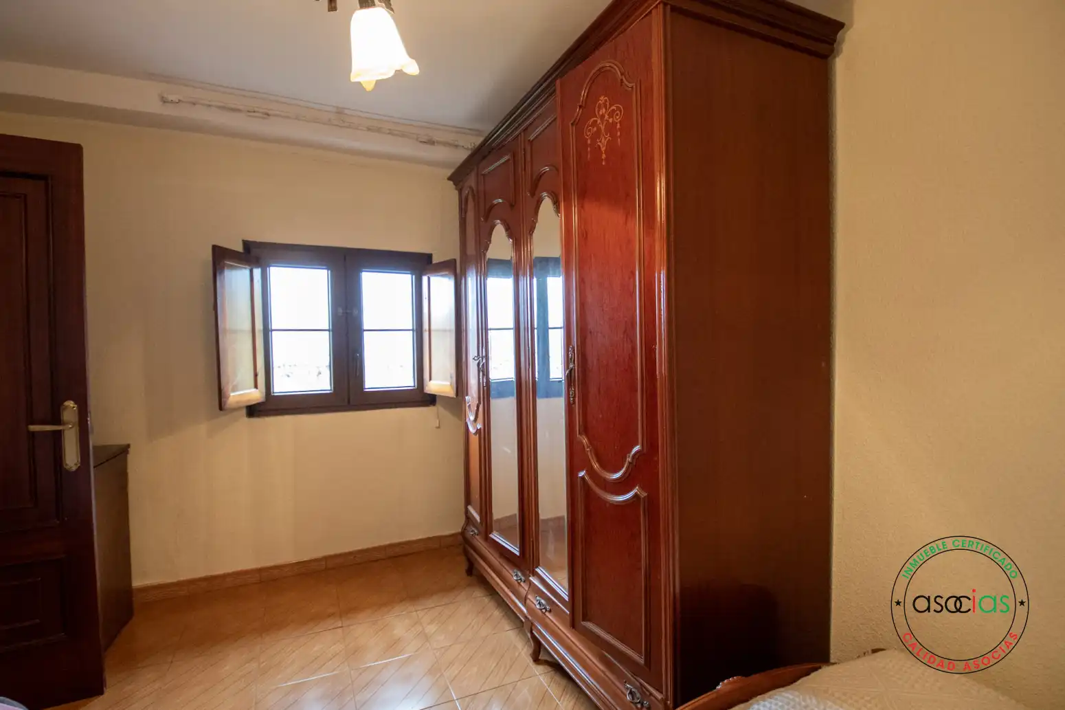 Dormitori de Casa adosada en venda en Villaviciosa amb Calefacció