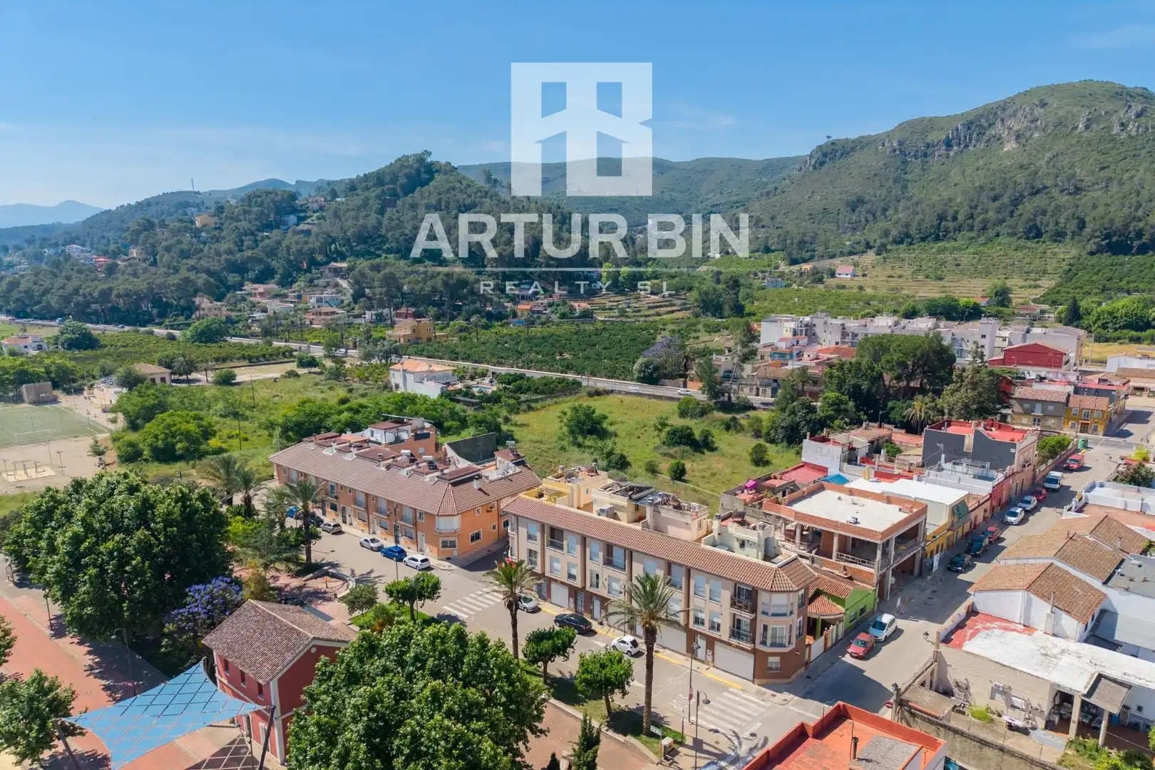 Vista exterior de Casa adosada en venta en Alzira con Aire acondicionado, Calefacción y Terraza