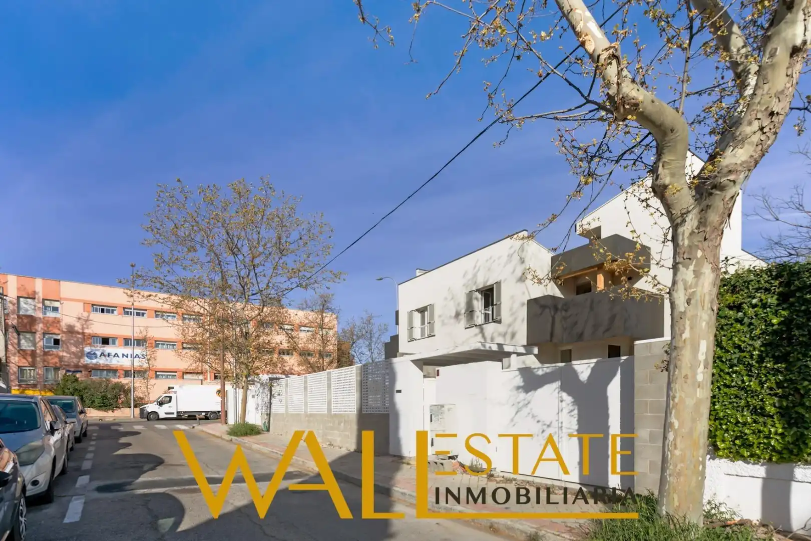 Vista exterior de Casa o xalet en venda en Madrid amb Calefacció, Jardí privat i Terrassa
