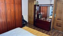 Dormitori de Apartament en venda en Salt amb Aire condicionat i Terrassa