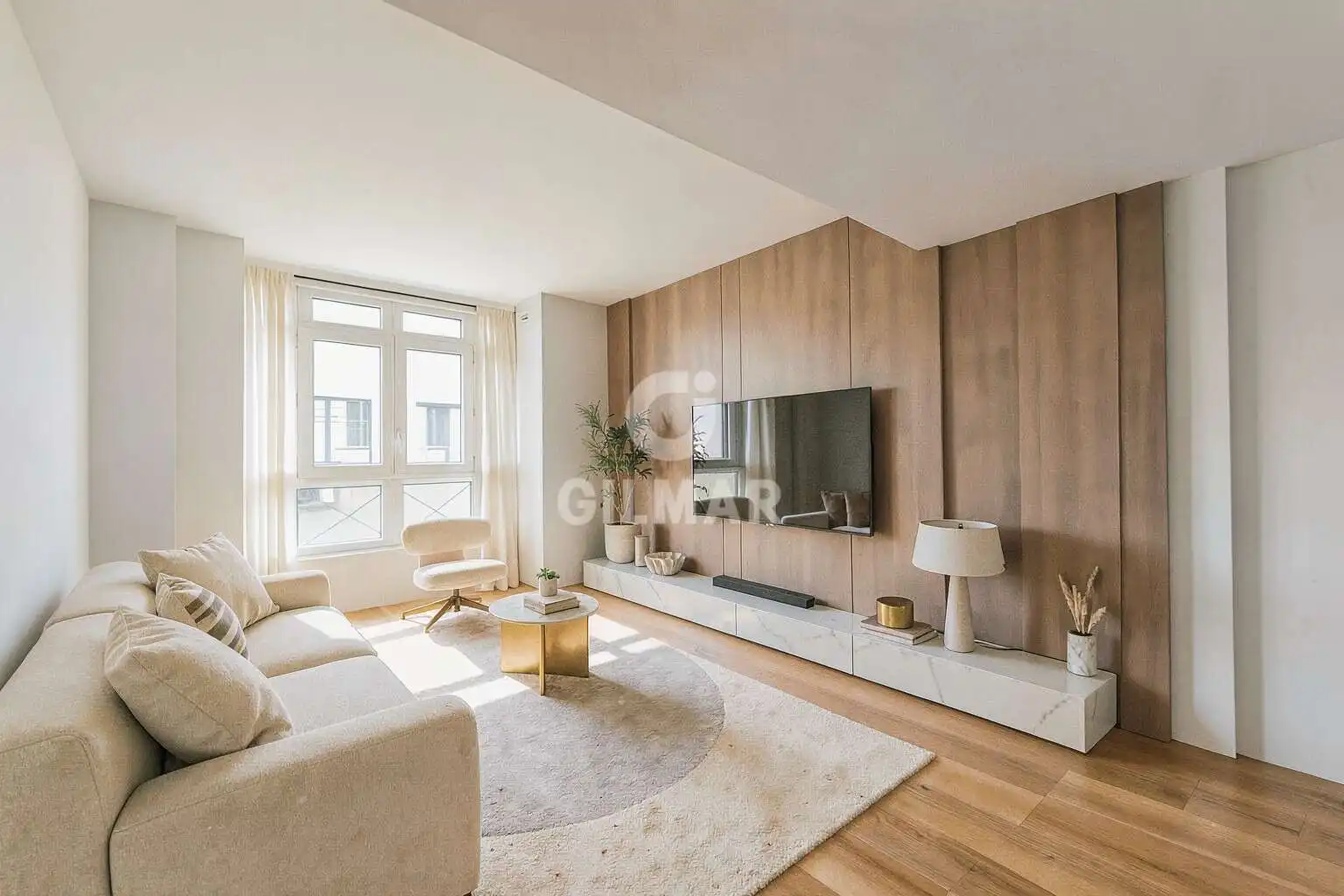 Living room of Flat for sale in Madrid  with Heating, Private garden and Storage room