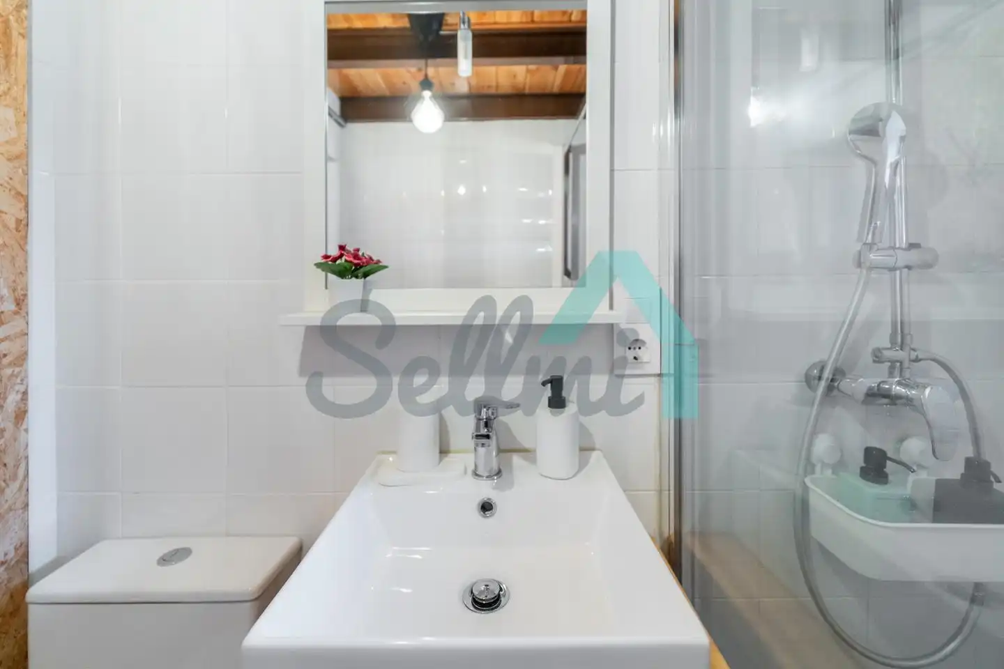 Baño de Casa adosada de alquiler en Oviedo  con Jardín privado, Parquet y Terraza