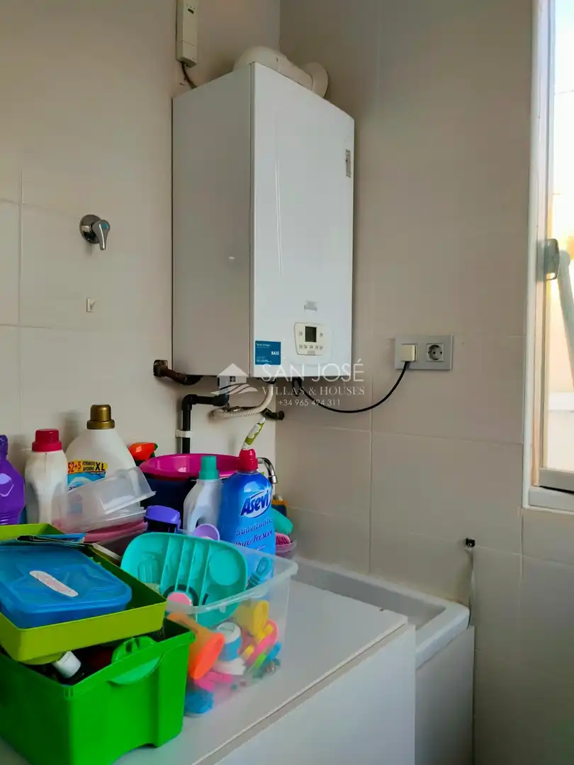 Bany de Pis en venda en Aspe amb Terrassa, Traster i Balcó