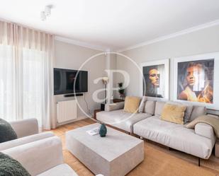 Living room of Duplex for sale in  Madrid Capital  with Air Conditioner, Heating and Terrace