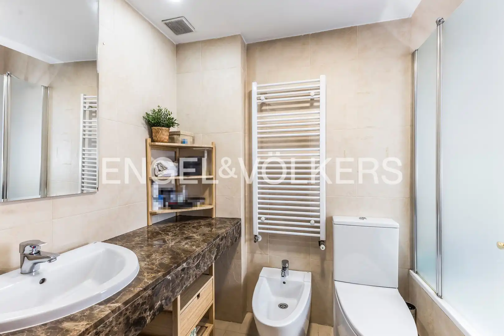 Baño de Casa o chalet en venta en Getafe con Aire acondicionado, Calefacción y Jardín privado