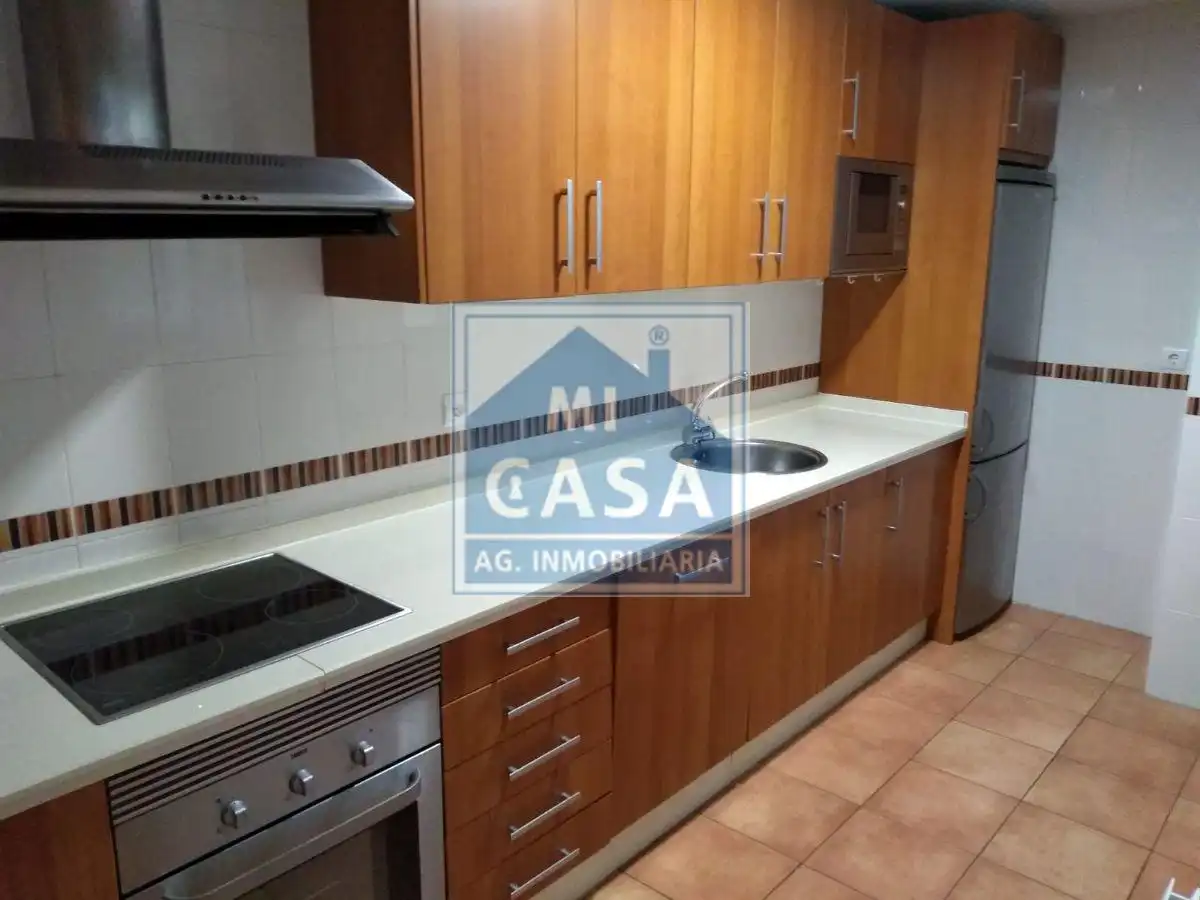 Cocina de Piso de alquiler en Oeste