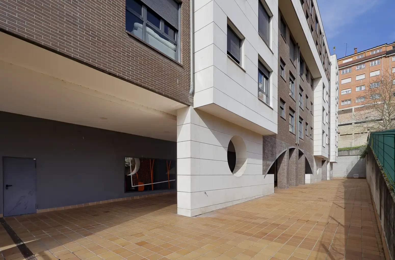 Vista exterior de Ático en venta en Oviedo  con Calefacción, Terraza y Trastero