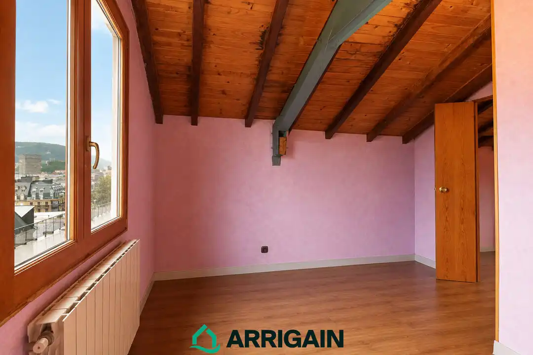 Habitación de Casa adosada en venta en Donostia - San Sebastián  con Calefacción, Jardín privado y Terraza