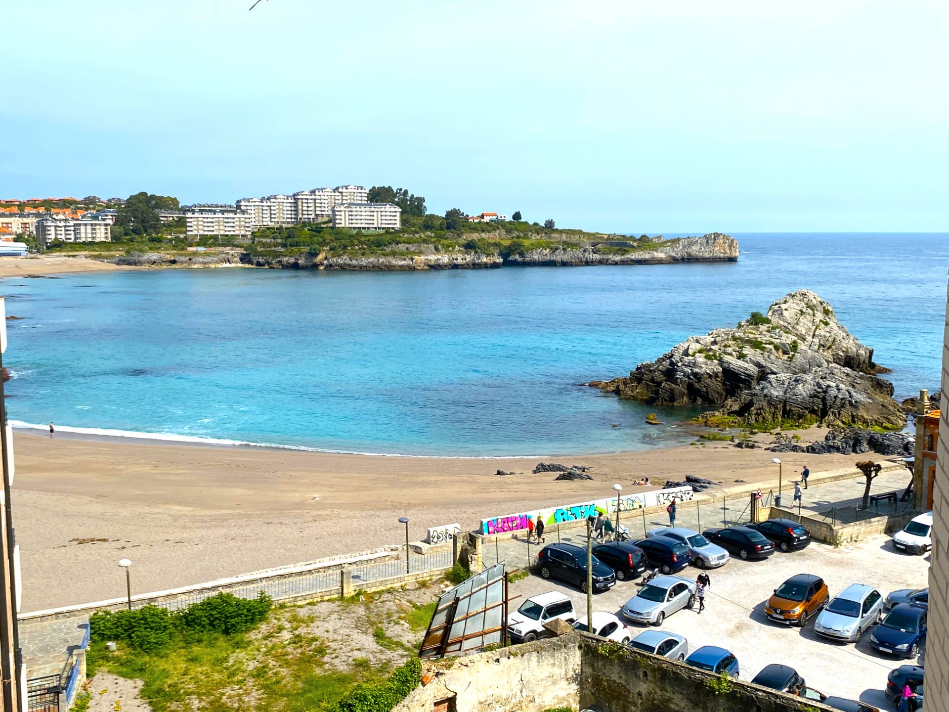 Vista exterior de Piso en venta en Castro-Urdiales con Terraza y Balcón