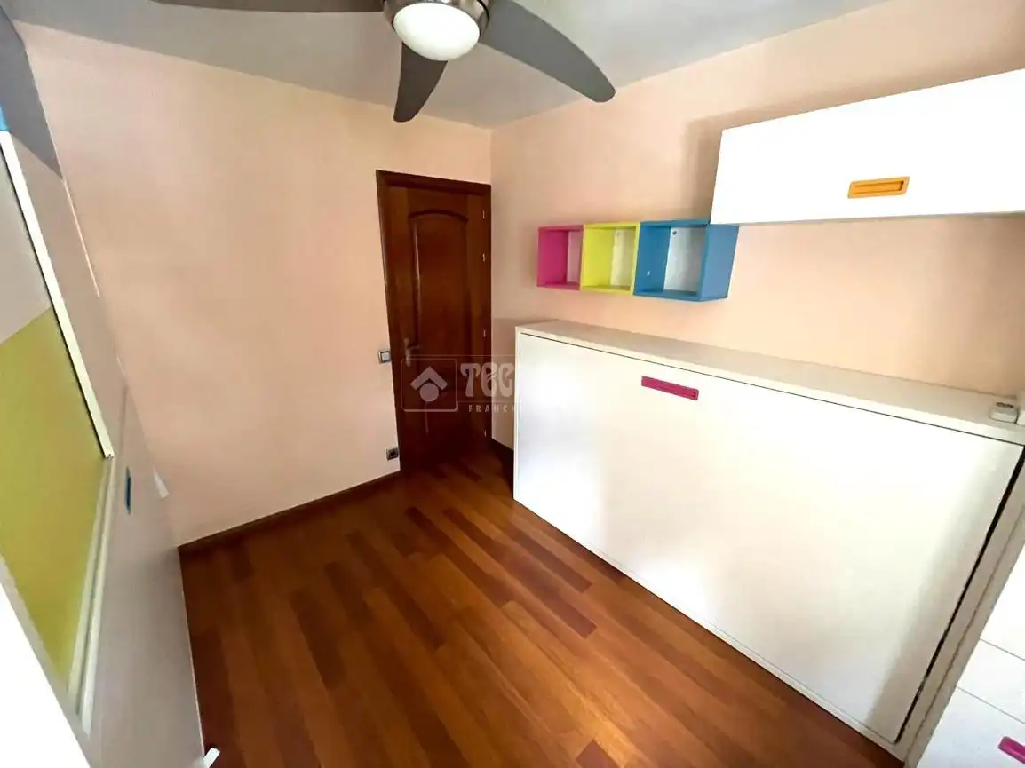 Habitación de Piso en venta en Madrid con Calefacción
