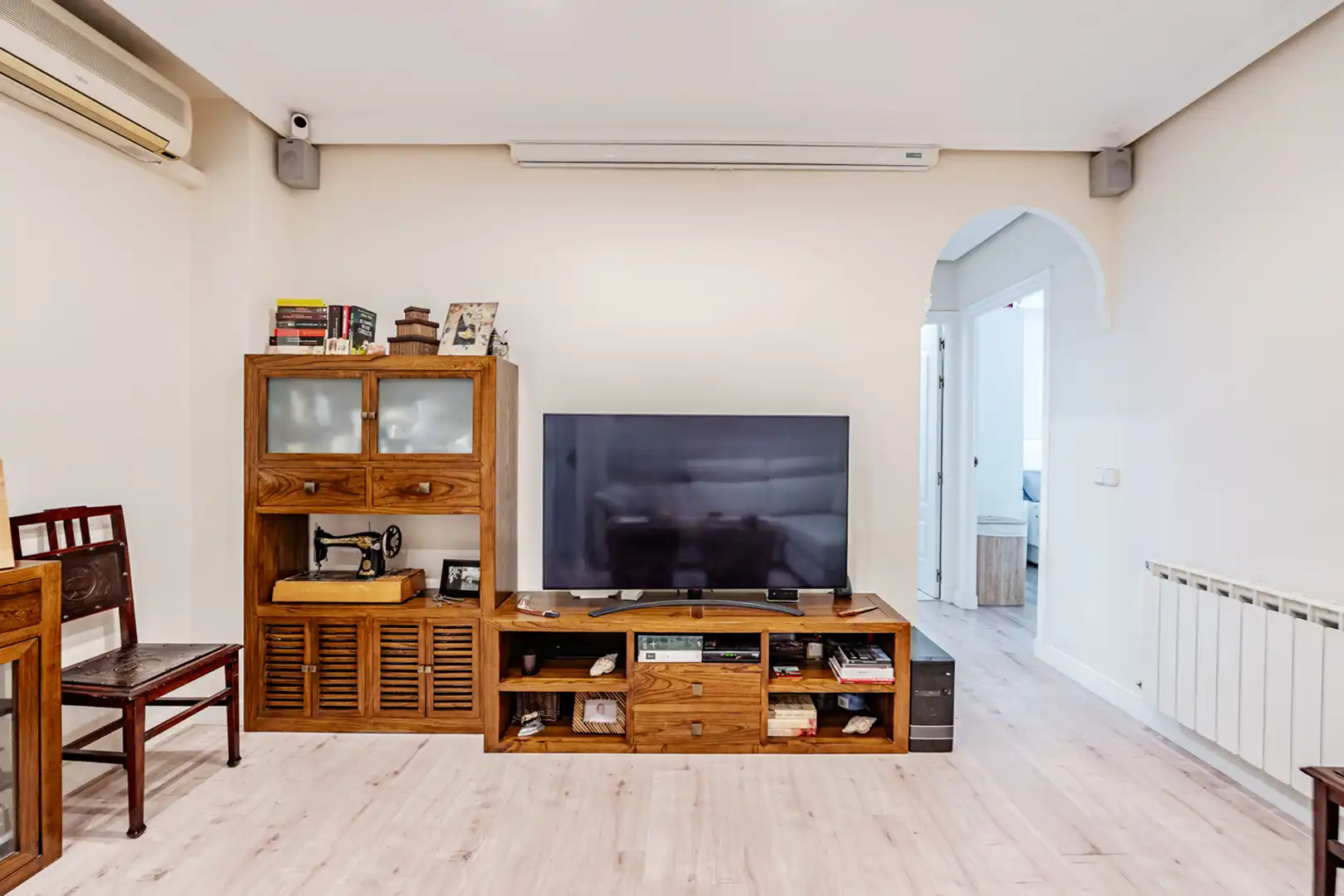Living room of Flat for sale in Madrid  with Air Conditioner, Heating and Terrace
