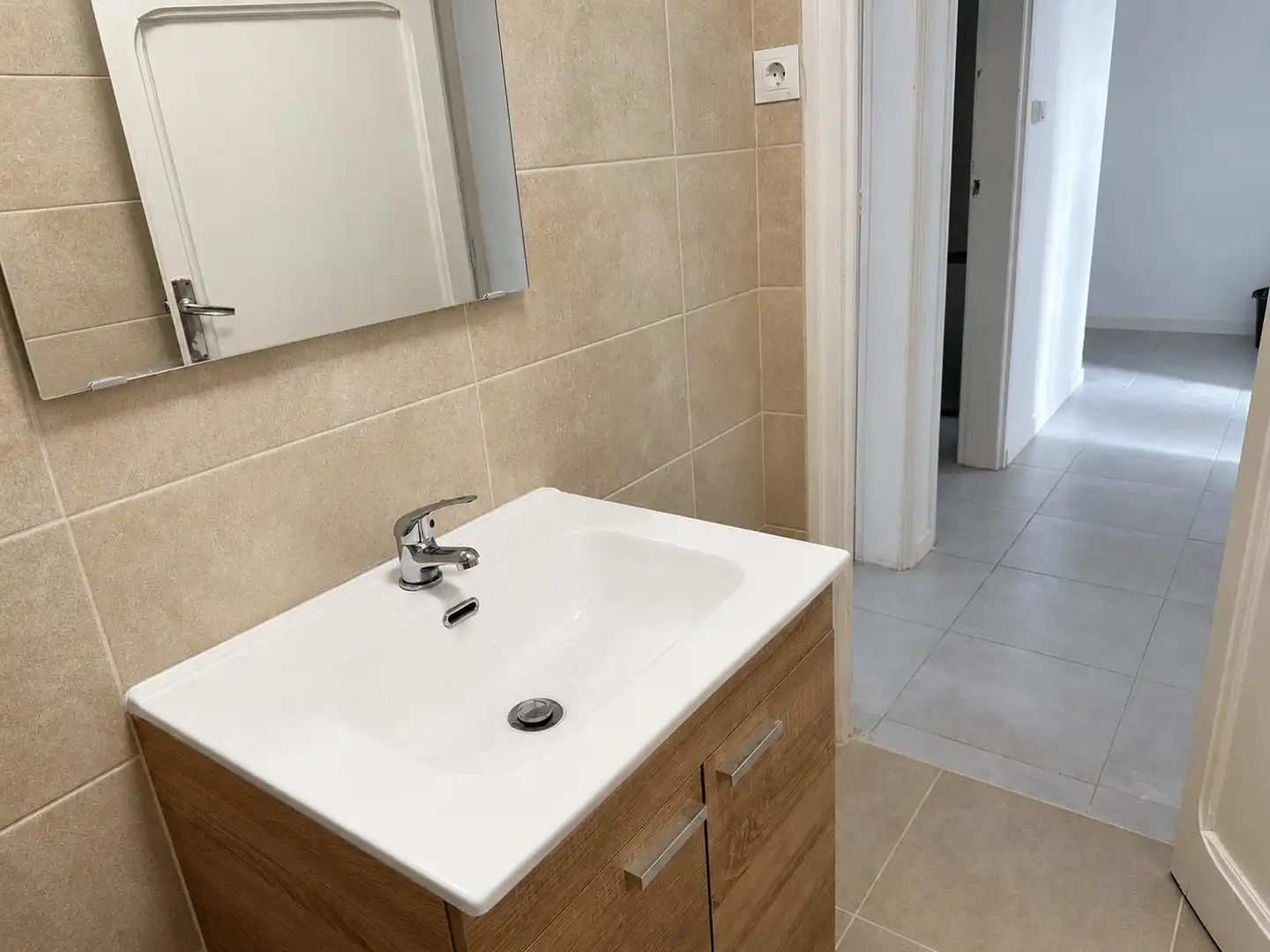Baño de Piso de alquiler en L'Hospitalet de Llobregat con Amueblado