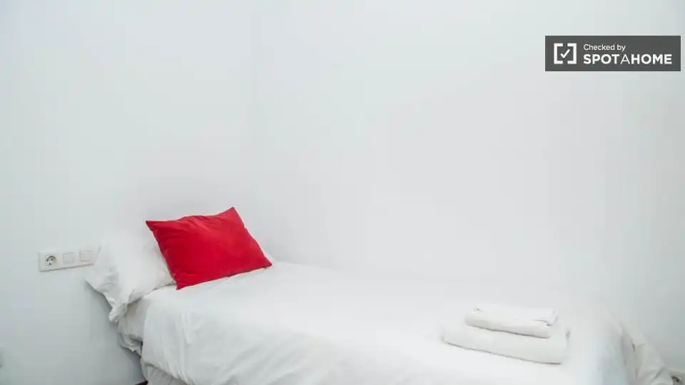 Habitació a Sant Gervasi- Galvany