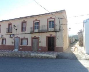 Exterior view of House or chalet for sale in Bedmar y Garcíez