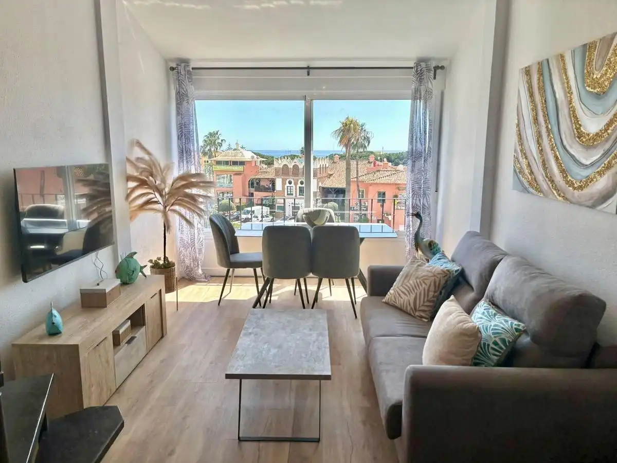 Flat for sale in Calahonda, imagen 2