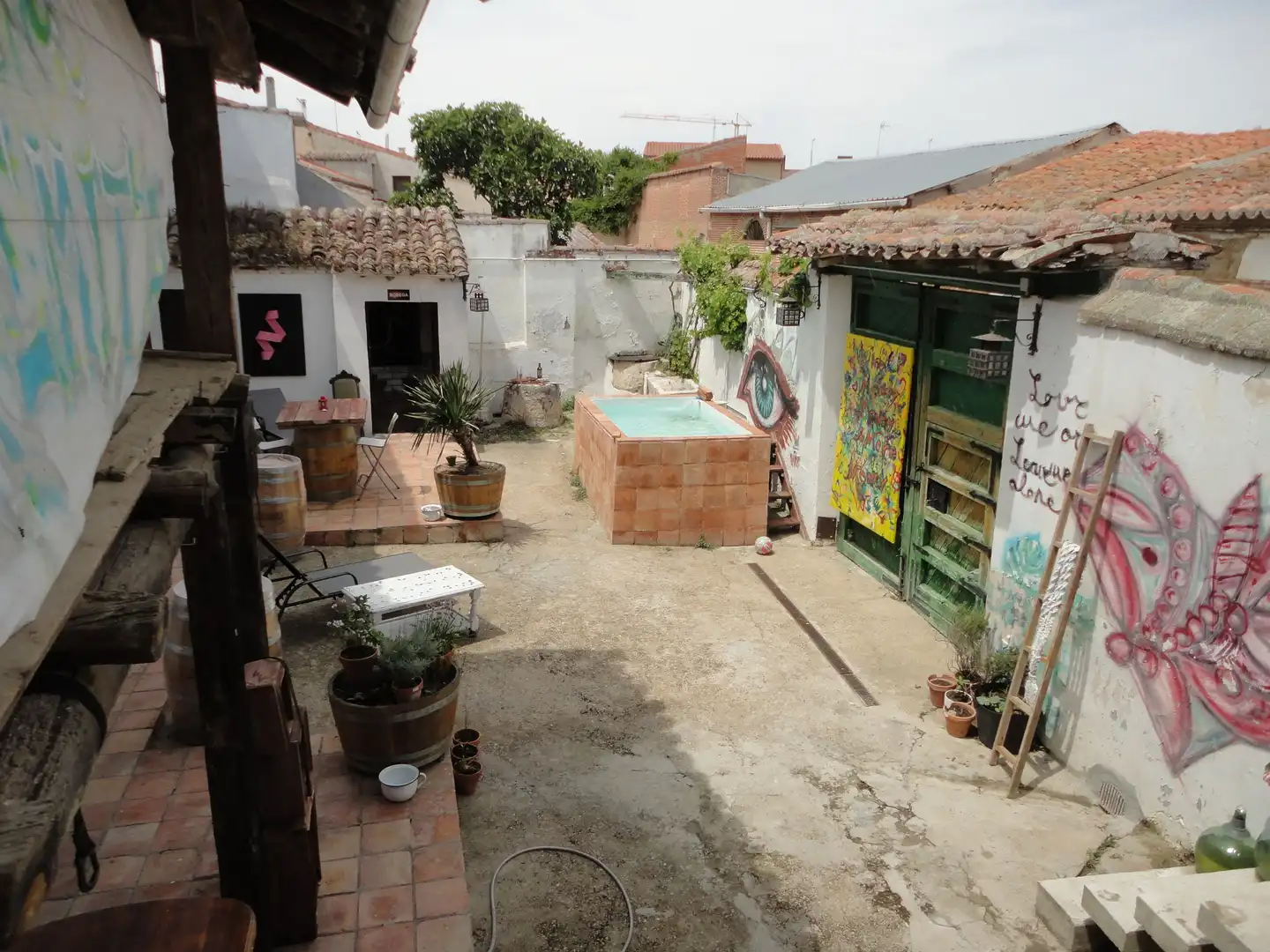 Vista exterior de Finca rústica en venda en Rueda amb Calefacció, Terrassa i Traster