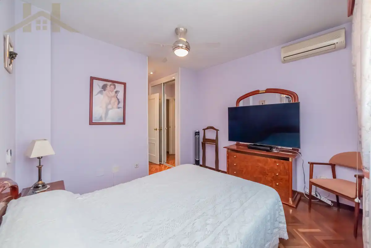 Bedroom of Detached homes for sale in Leganés  with Air Conditioner, Heating and Private garden