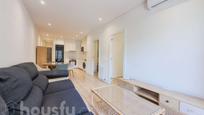 Living room of Flat for sale in  Barcelona Capital  with Air Conditioner, Parquet flooring and Balcony