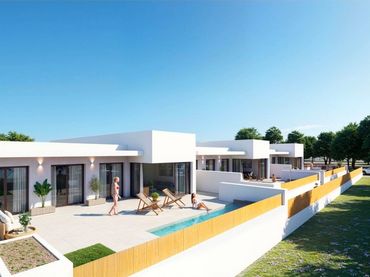 Detached house with pool for sale in Sector 3