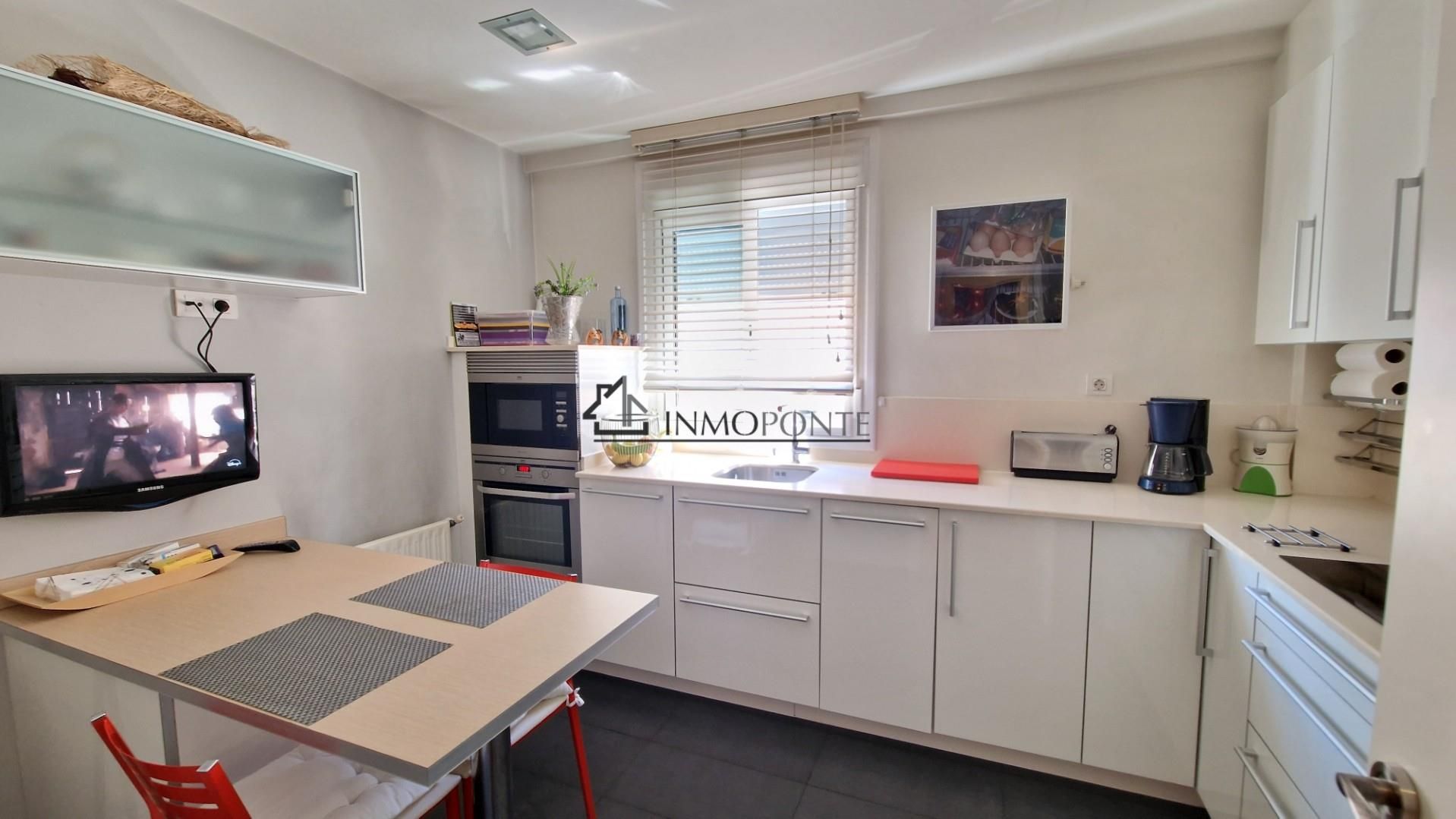 Kitchen of Flat for sale in Bueu