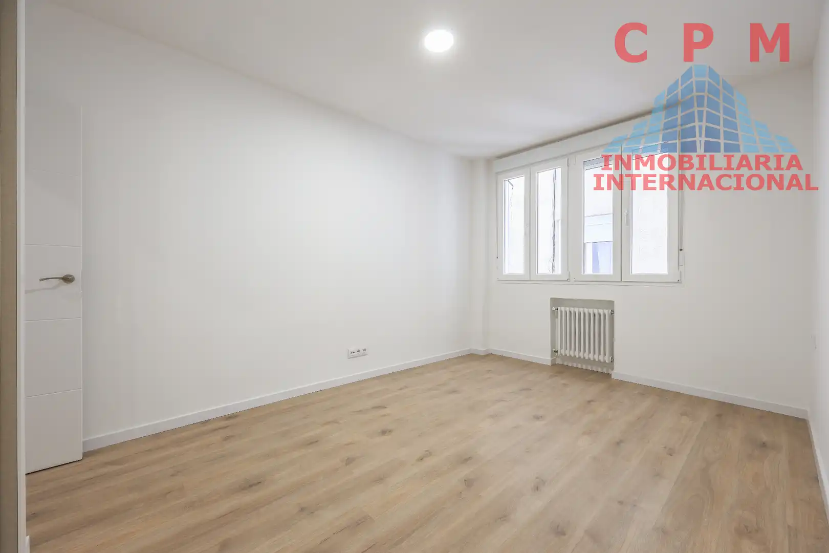 Schlafzimmer von Wohnung zur Miete in Madrid mit Klimaanlage, Heizung und Parkett
