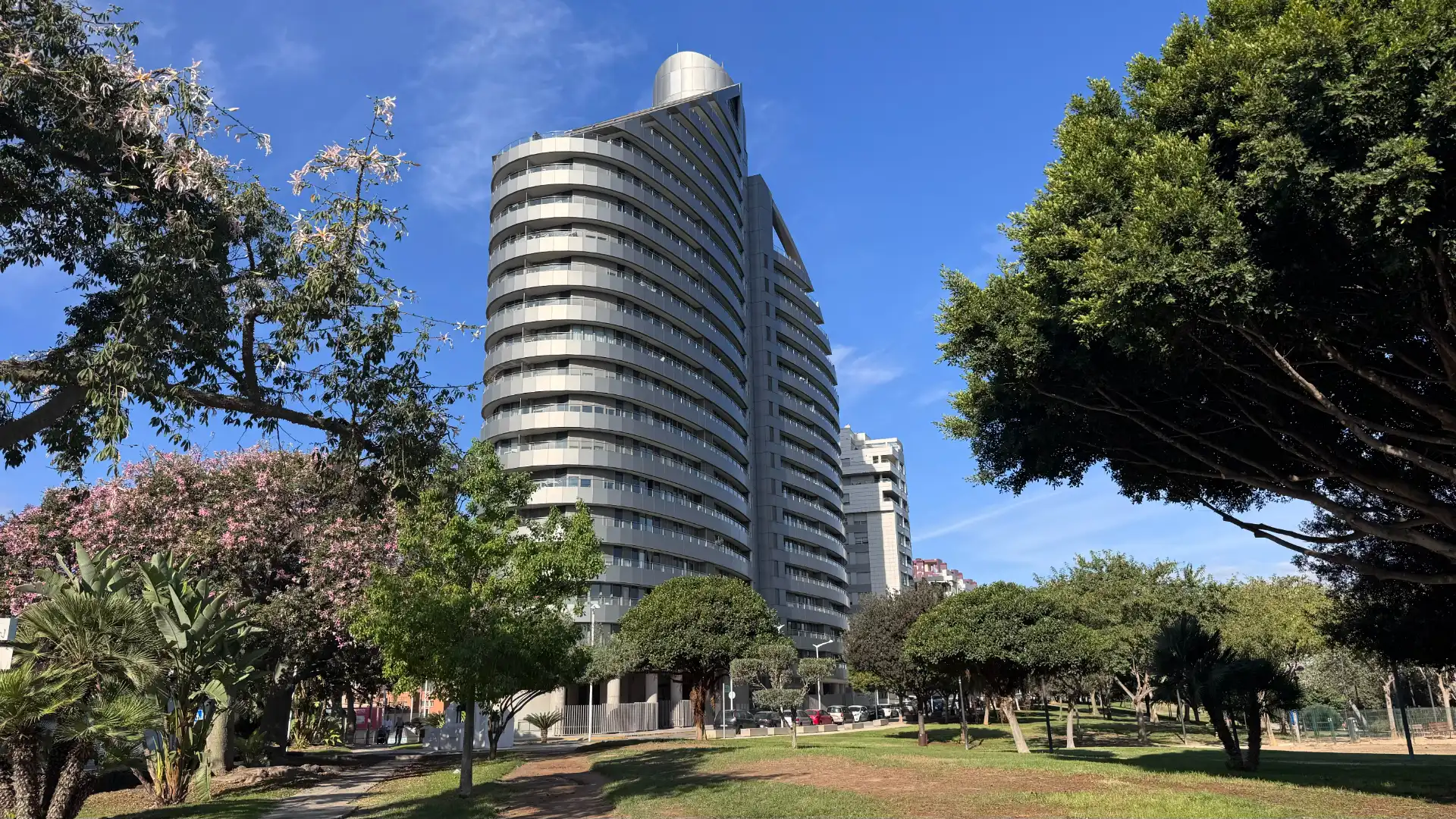Vista exterior de Piso en venta en Mislata con Aire acondicionado, Parquet y Horno