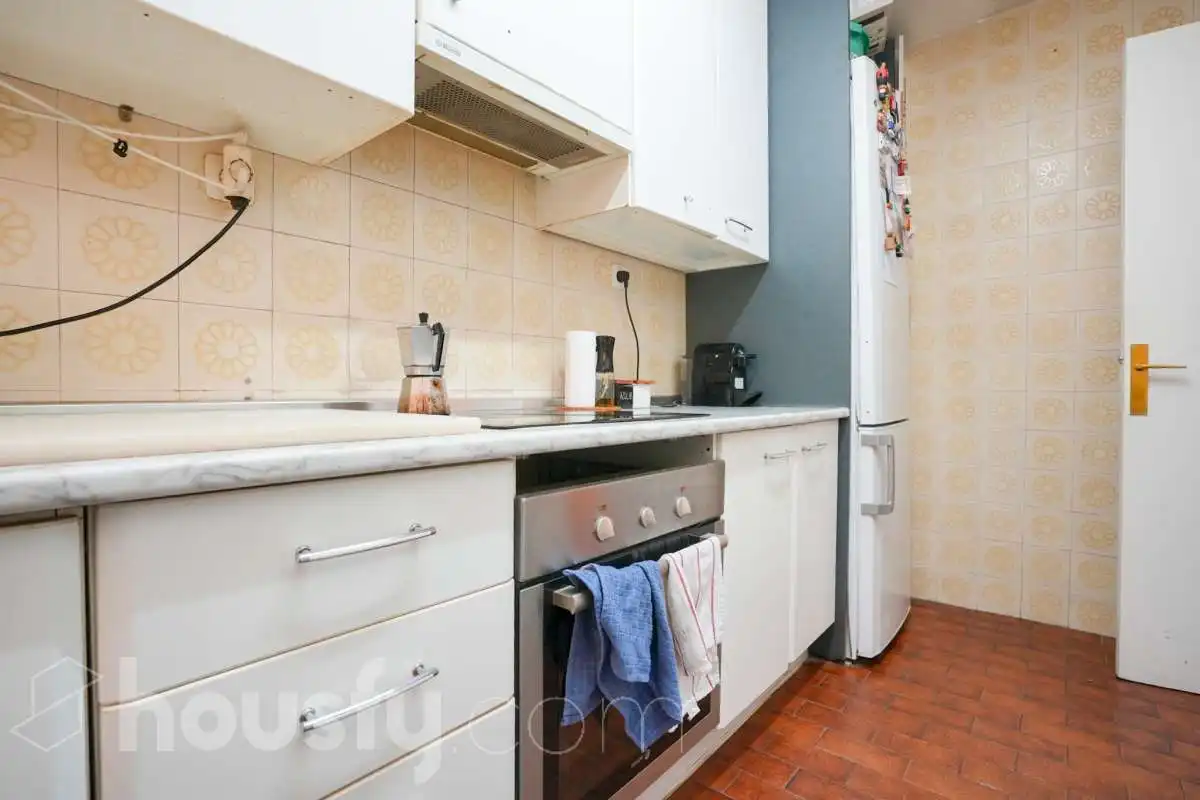 Cuina de Pis en venda en Madrid amb Calefacció, Parquet i Moblat