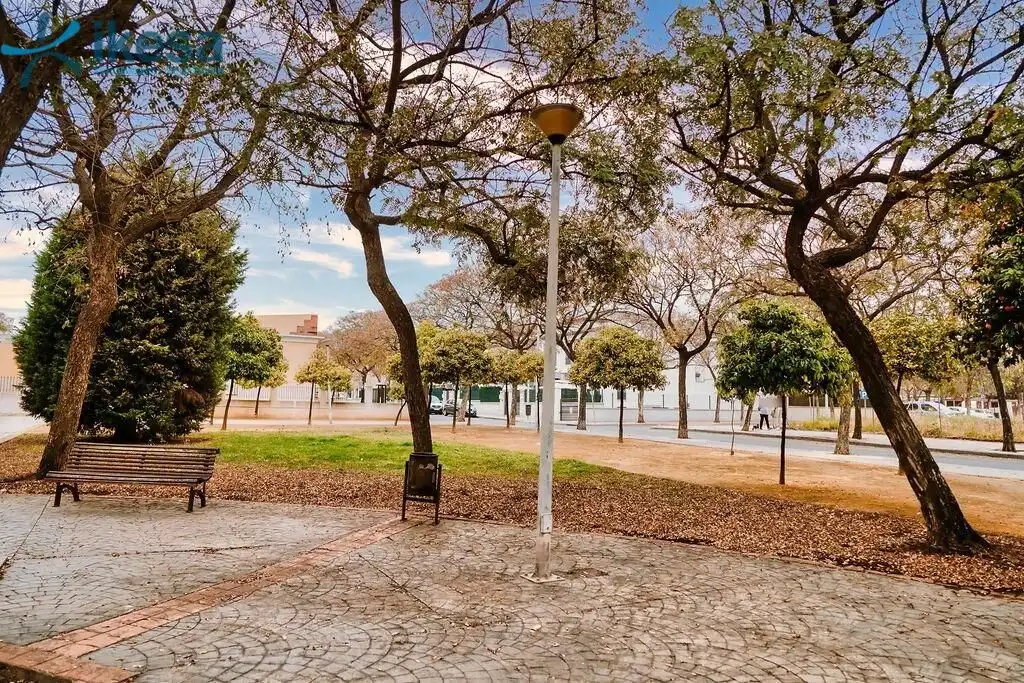 Residencial en venta en Nuevo Parque - Los Rosales - Tráfico Pesado