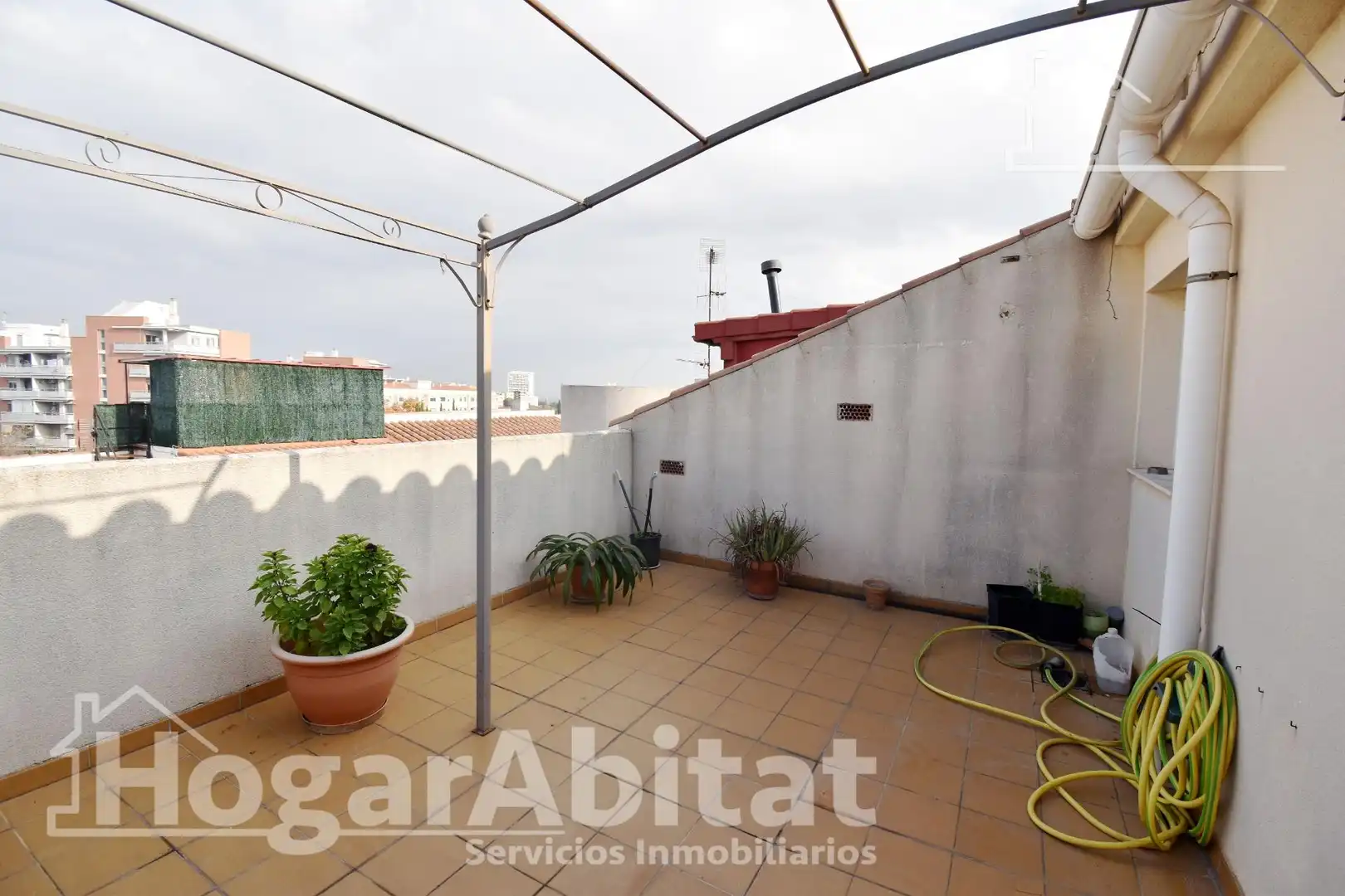 Vista exterior de Àtic en venda en Castellón de la Plana / Castelló de la Plana amb Terrassa i Traster