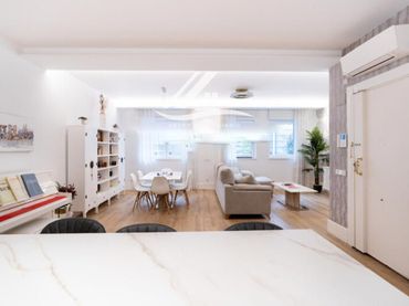 Piso con ascensor en venta en Goya