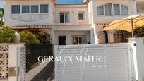 Exterior view of House or chalet for sale in Empuriabrava  with Terrace and Balcony