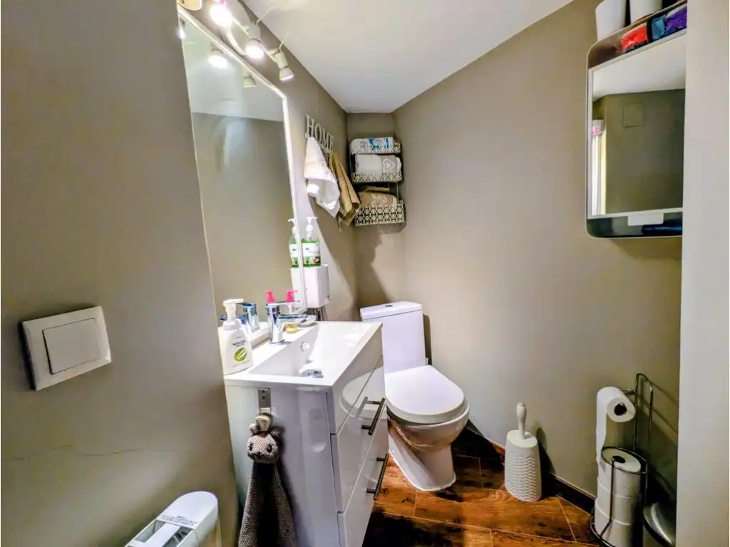 Baño de Piso para compartir en Córdoba
