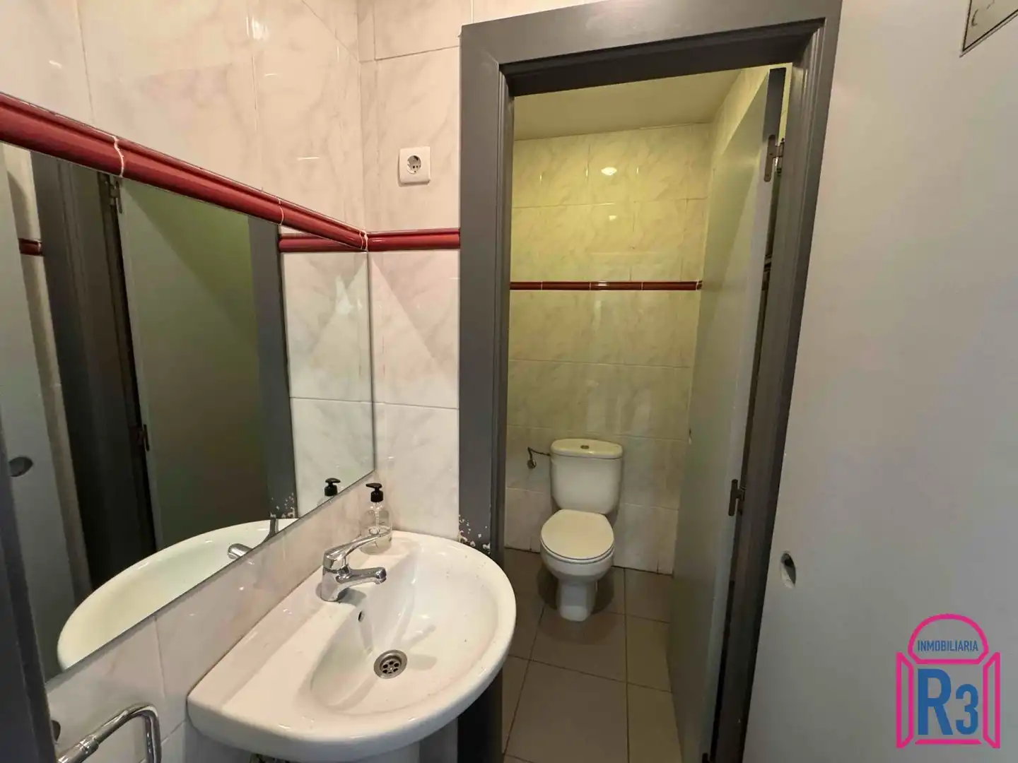 Local comercial en venda a Alfonso V, imagen 13