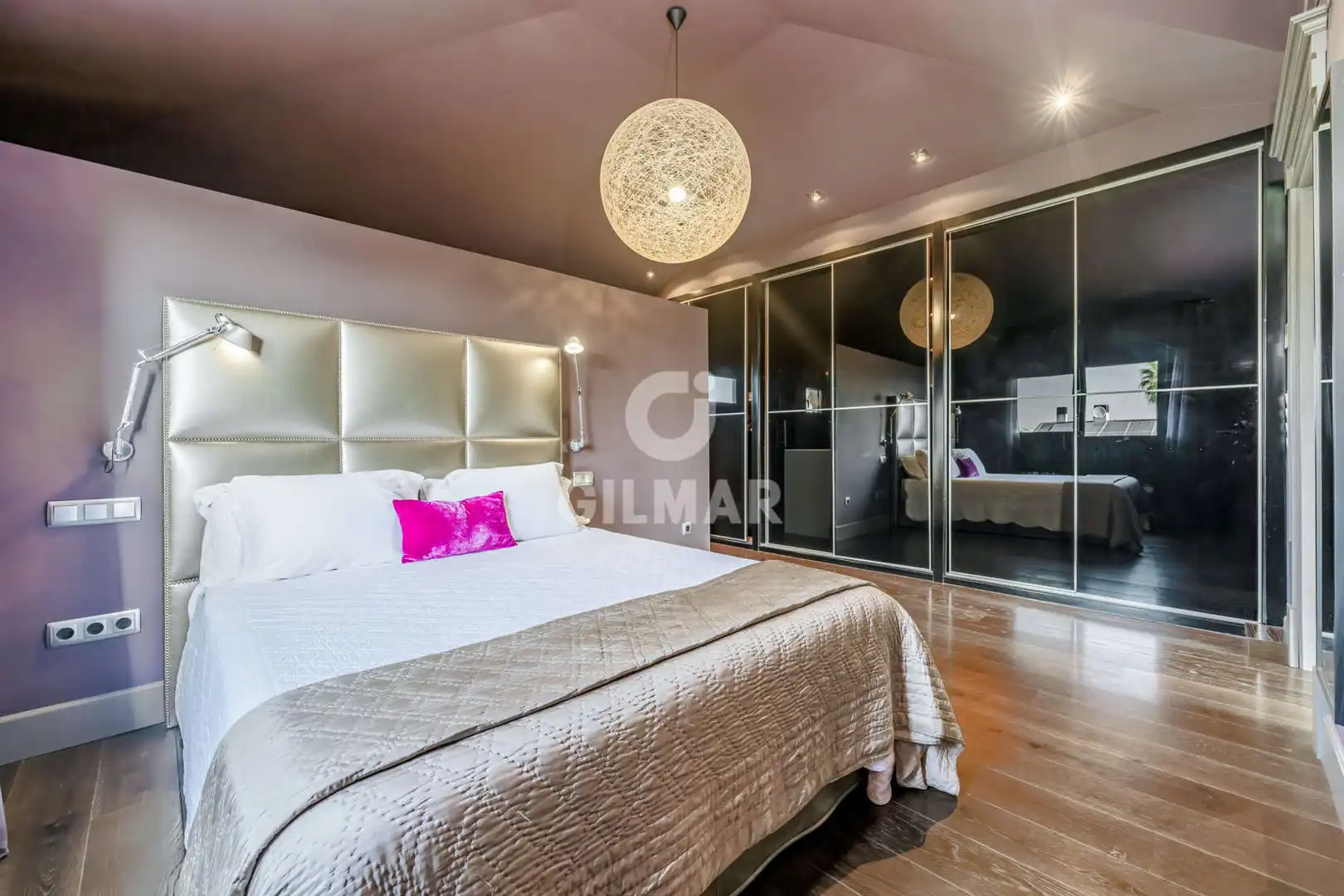 Habitación de Casa o chalet en venta en Bormujos con Calefacción, Jardín privado y Piscina